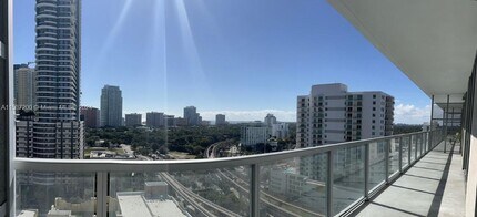 79 SW 12th St, Unit 1903 in Miami, FL - Foto de edificio - Building Photo