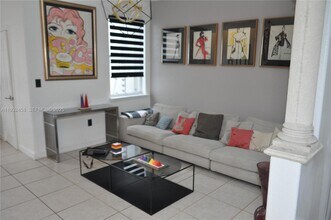 4849 NW 108th Path in Doral, FL - Building Photo - Building Photo