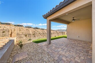 38 Crimson Cactus Ave in Henderson, NV - Building Photo - Building Photo
