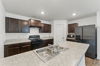 5715 Soothing Water in San Antonio, TX - Building Photo - Building Photo