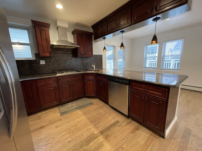 101 Florida St, Unit 1st Floor in Long Beach, NY - Foto de edificio - Building Photo