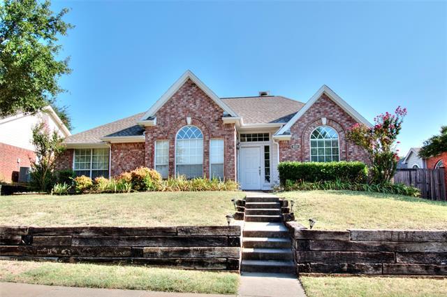 8221 Edgewater Dr in Frisco, TX - Building Photo