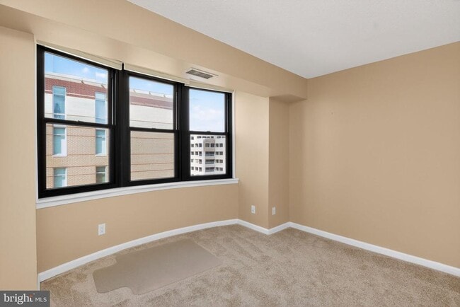 1200 Braddock Pl in Alexandria, VA - Building Photo - Building Photo