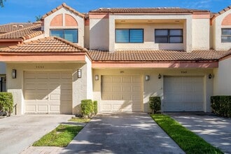 3351 Emerald Oaks Dr, Unit 103 in Hollywood, FL - Building Photo - Building Photo
