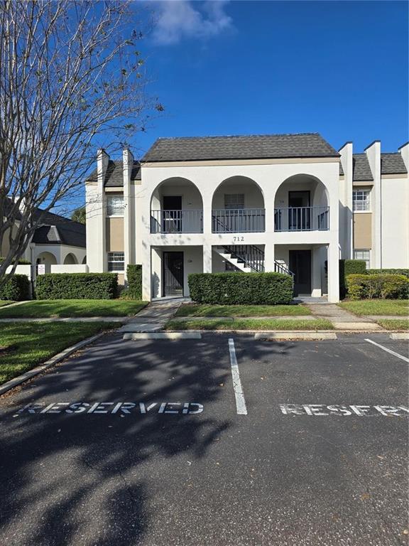 property at 712 Oakgrove Dr