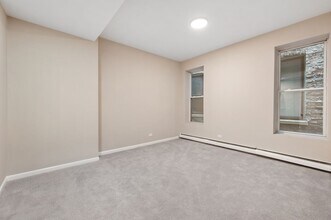 4929 S Vincennes Ave-Unit -4929-1F in Chicago, IL - Building Photo - Building Photo
