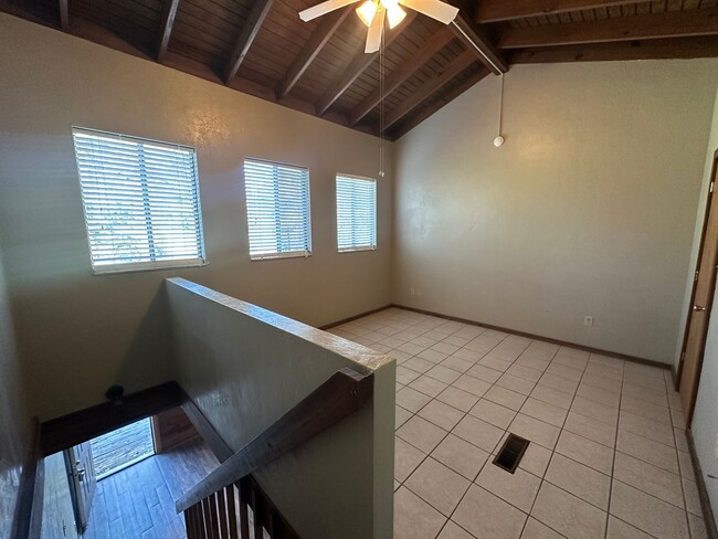 569-571 Oakland Ave in Tallahassee, FL - Building Photo - Building Photo