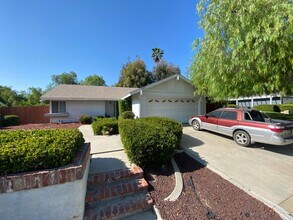 30274 Nebula Ln in Temecula, CA - Building Photo - Building Photo