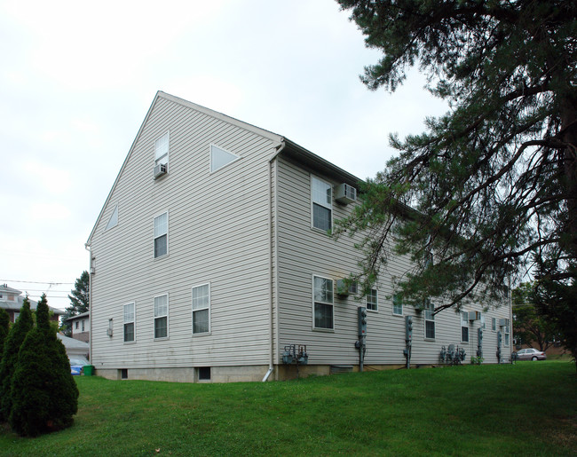 947 S Jefferson St in Allentown, PA - Foto de edificio - Building Photo