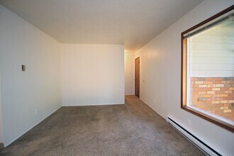 8834 SE 9th Ave in Portland, OR - Building Photo - Building Photo