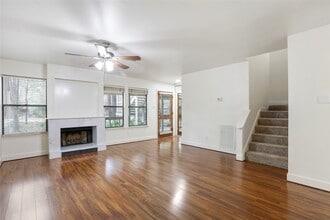 28 Sawmill Grove Ln in Spring, TX - Building Photo - Building Photo