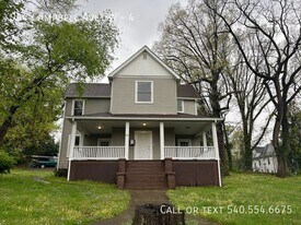 904 Campbell Ave SW in Roanoke, VA - Building Photo