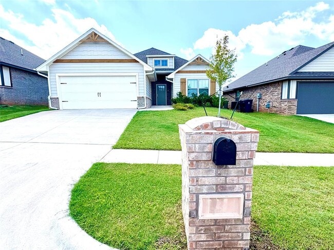 5509 Malpaso Crk Dr in Mustang, OK - Building Photo - Building Photo