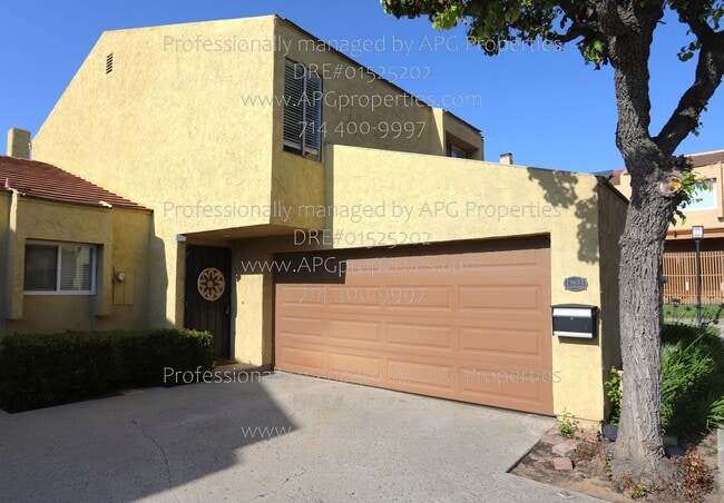property at 19651 Castellana Plaza