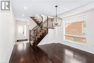 3123 Edgar Ave in Burlington, ON - Building Photo - Building Photo