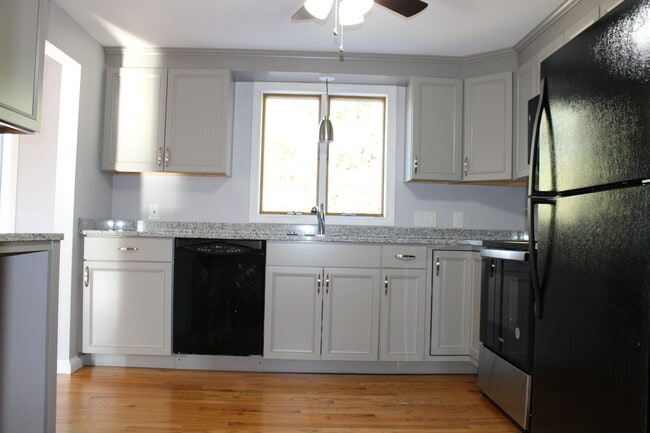 2 Clark St in Woburn, MA - Building Photo - Building Photo