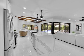1225 NW 15th St in Boca Raton, FL - Building Photo - Building Photo