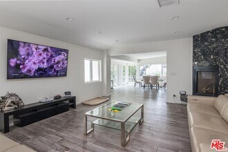 3136 Floye Dr in Los Angeles, CA - Building Photo - Building Photo