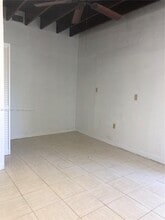 1374 NE 176th St in North Miami Beach, FL - Building Photo - Building Photo