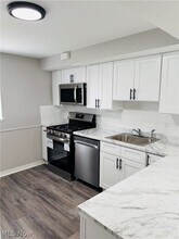 21045 Southbend Cir in Rocky River, OH - Building Photo - Building Photo