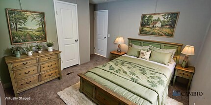 135 Birch Ct in Belleville, MI - Building Photo - Building Photo