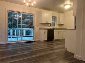 296 Gap Creek Rd, Unit Apt F in Fletcher, NC - Building Photo - Building Photo