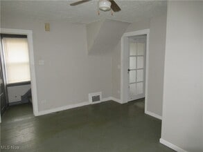 1343 Churchill Rd in Lyndhurst, OH - Building Photo - Building Photo