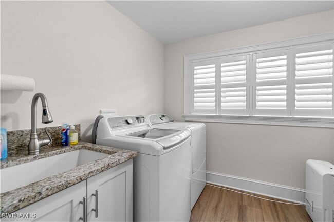 property at 535 Anchor Rode Dr