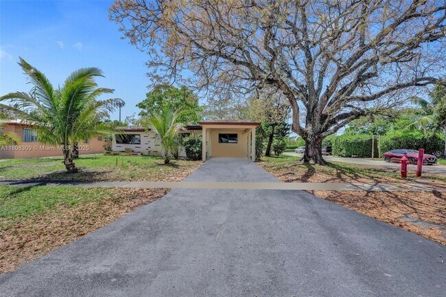 2890 SW 9th St in Fort Lauderdale, FL - Building Photo - Building Photo