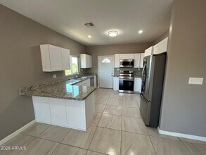 2742 N Washington Ave in Douglas, AZ - Building Photo - Building Photo