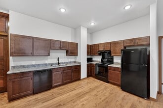 East High Lofts in Sioux City, IA - Foto de edificio - Building Photo