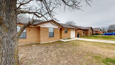 2512 Westcliff Rd in Killeen, TX - Building Photo - Building Photo