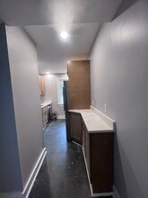 54 Pontiac St, Unit 2 in Boston, MA - Foto de edificio - Building Photo