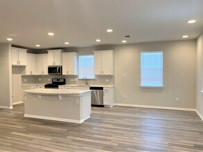 10301 Sentinel Dr in Austin, TX - Building Photo - Building Photo
