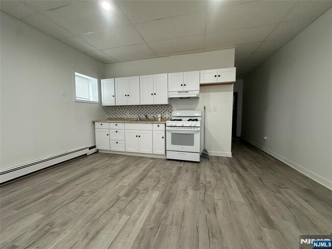 property at 54 Stuyvesant Ave