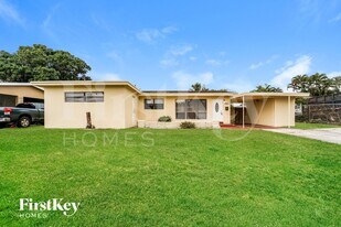 1941 SW 38th Ave in Fort Lauderdale, FL - Building Photo