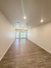 9713 Saratoga Ave in Lubbock, TX - Foto de edificio - Building Photo