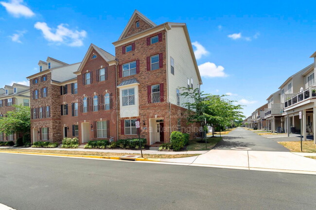 22447 Norwalk Square in Ashburn, VA - Building Photo - Building Photo
