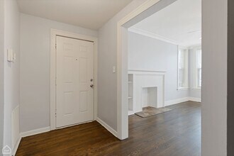 537 E 67th St, Unit 537-2 (Leasing) in Chicago, IL - Building Photo - Building Photo
