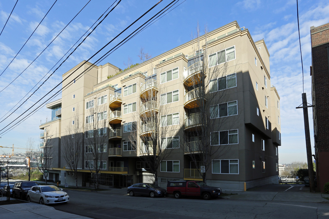 Mercerview Apartments in Seattle, WA - Building Photo