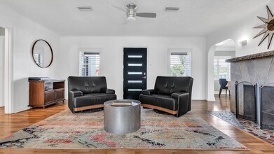 4063 2nd Ave N in St. Petersburg, FL - Building Photo - Building Photo