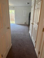 14189 Hunters Run Way in Gainesville, VA - Building Photo