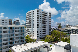 Parc Plaza Condominiums in Miami Beach, FL - Building Photo - Building Photo