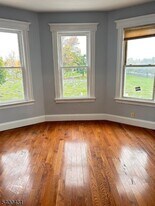 154 S 12th St in Newark, NJ - Building Photo