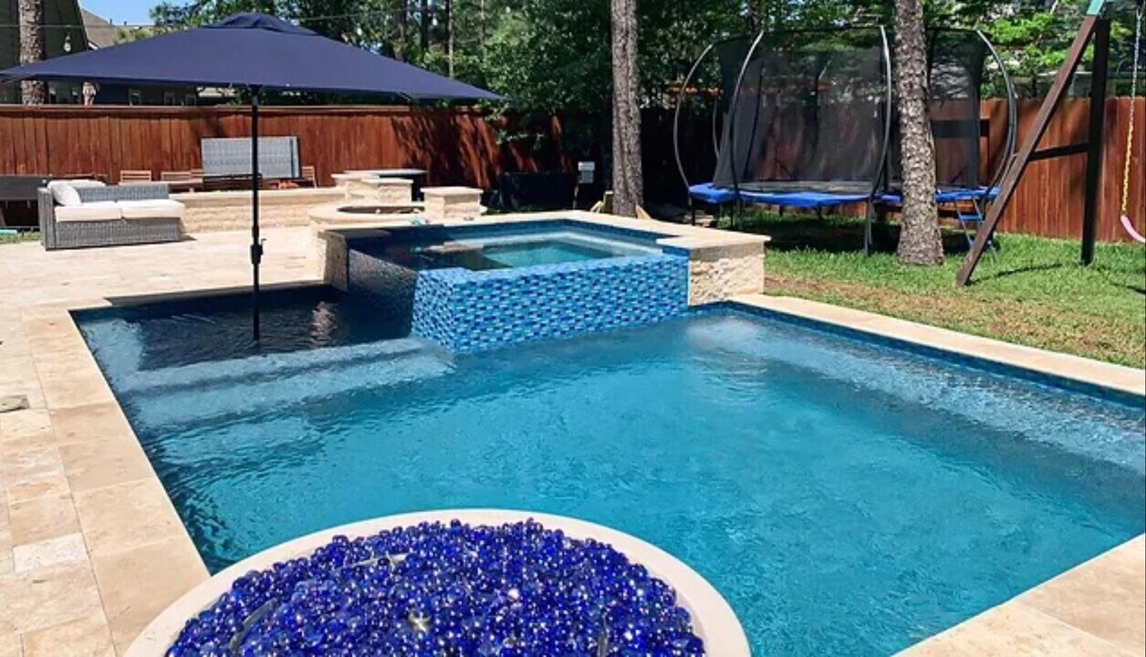 14 Pleasant Point Pl in Spring, TX - Foto de edificio