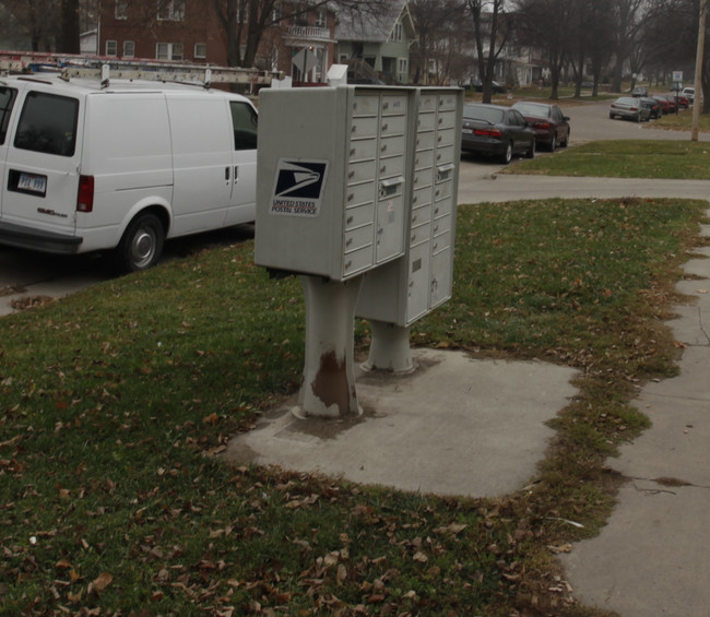 2741 P St in Lincoln, NE - Foto de edificio - Building Photo