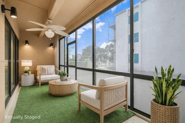 4020 N Hills Dr in Hollywood, FL - Building Photo - Building Photo