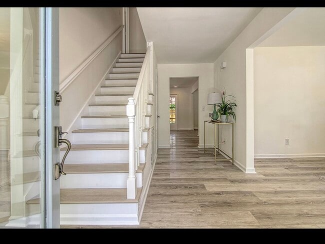 property at 4350 Waterview Cir