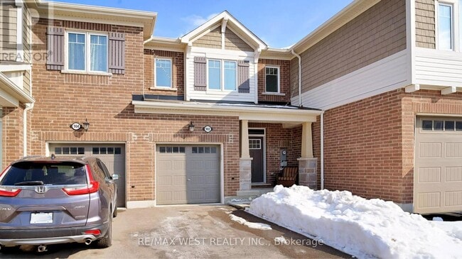 property at 902 Sumac Cres