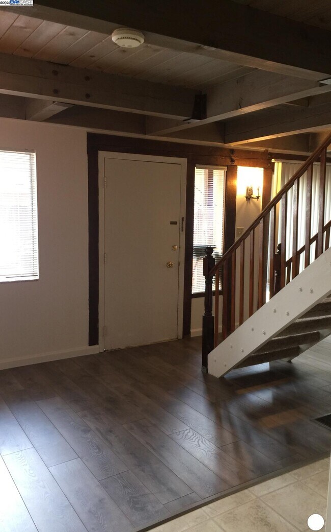 710 10th St in Davis, CA - Building Photo - Building Photo